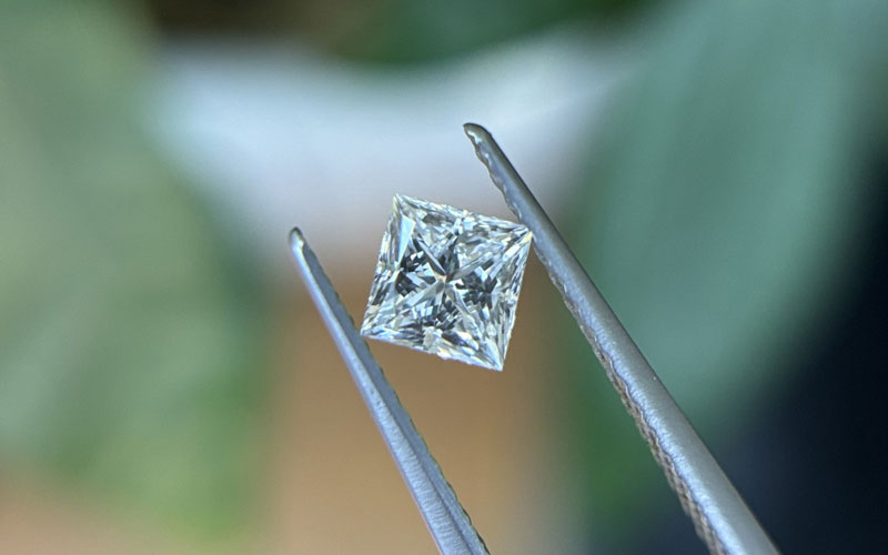2 carat princess cut lab grown diamond