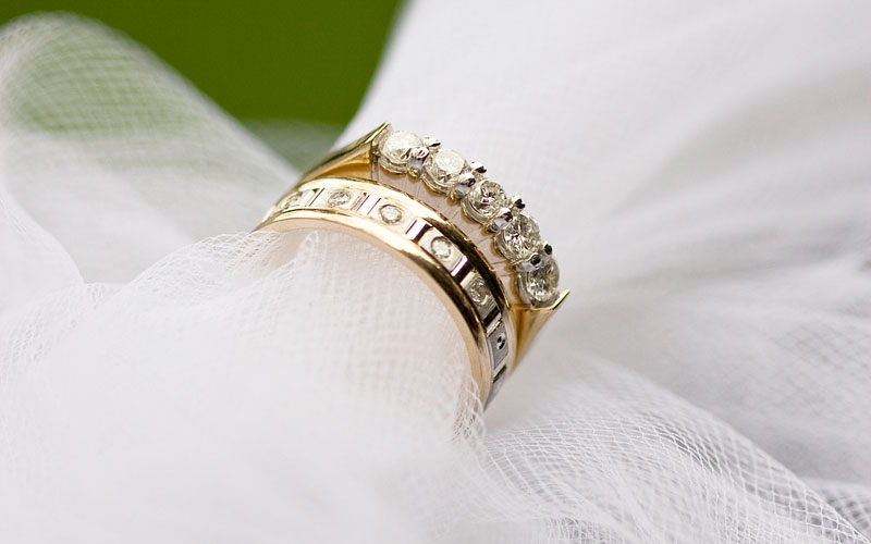 Custom lab grown diamond ring