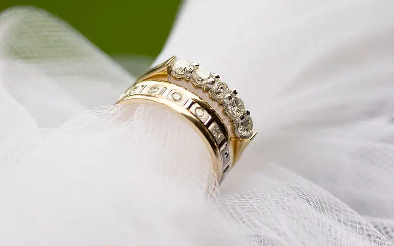 Custom lab grown diamond ring
